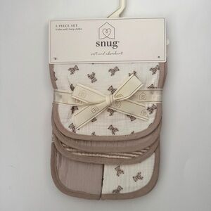NEW Bibs and Burp Cloths 5pc Set Teddy Bears Stripes and Solid | Snug